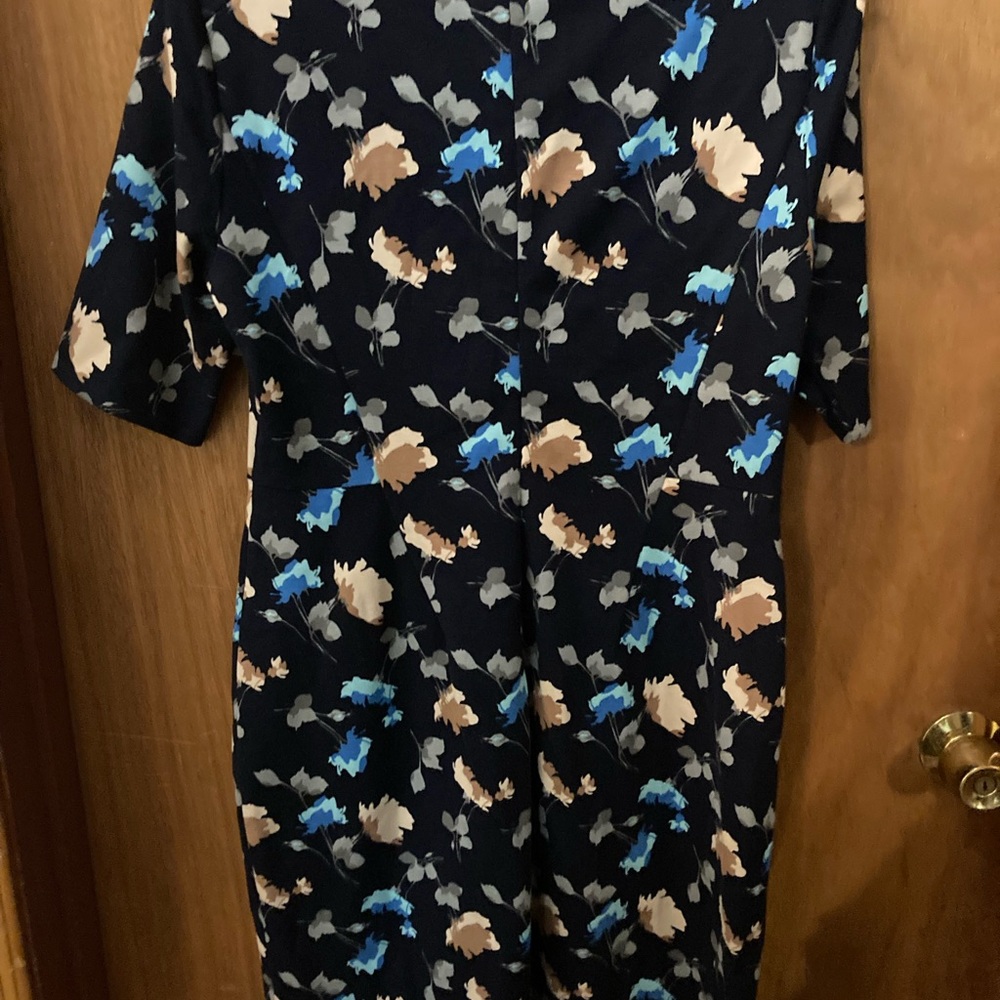 Land’s End sz6 navy blue flowers dress